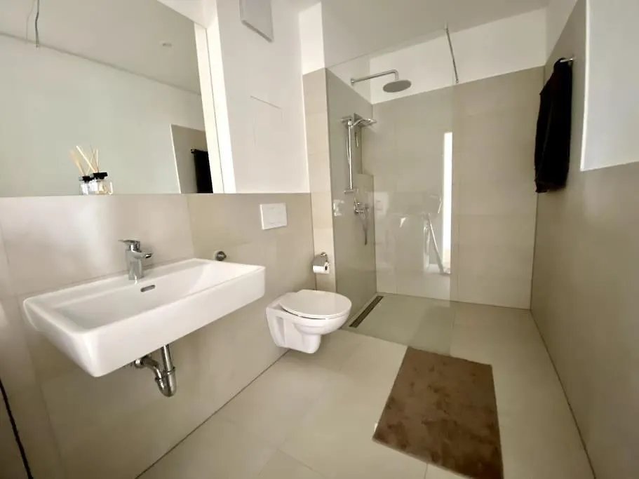 Rooftop Apartment With Terrace & Ac - Self Check-In Vienna
